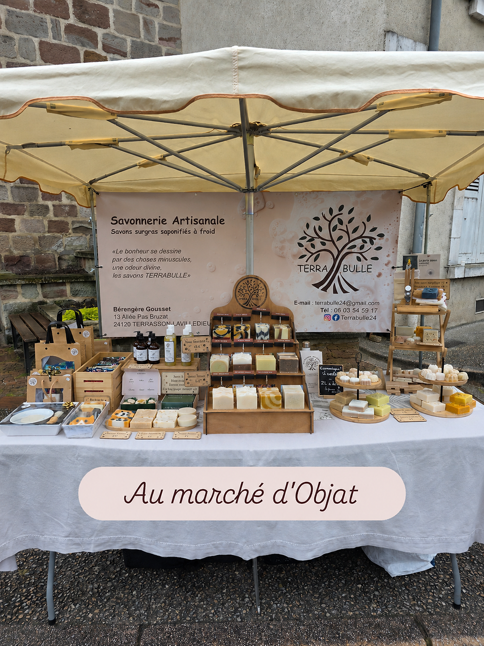 Stand de savonnerie artisanale au marché d'Objat