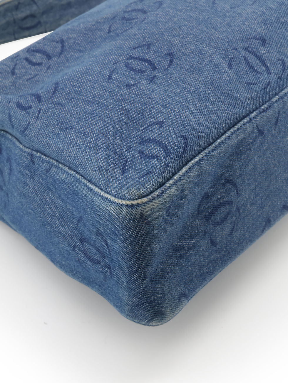 Thumbnail: Chanel CC Logo Denim Handbag