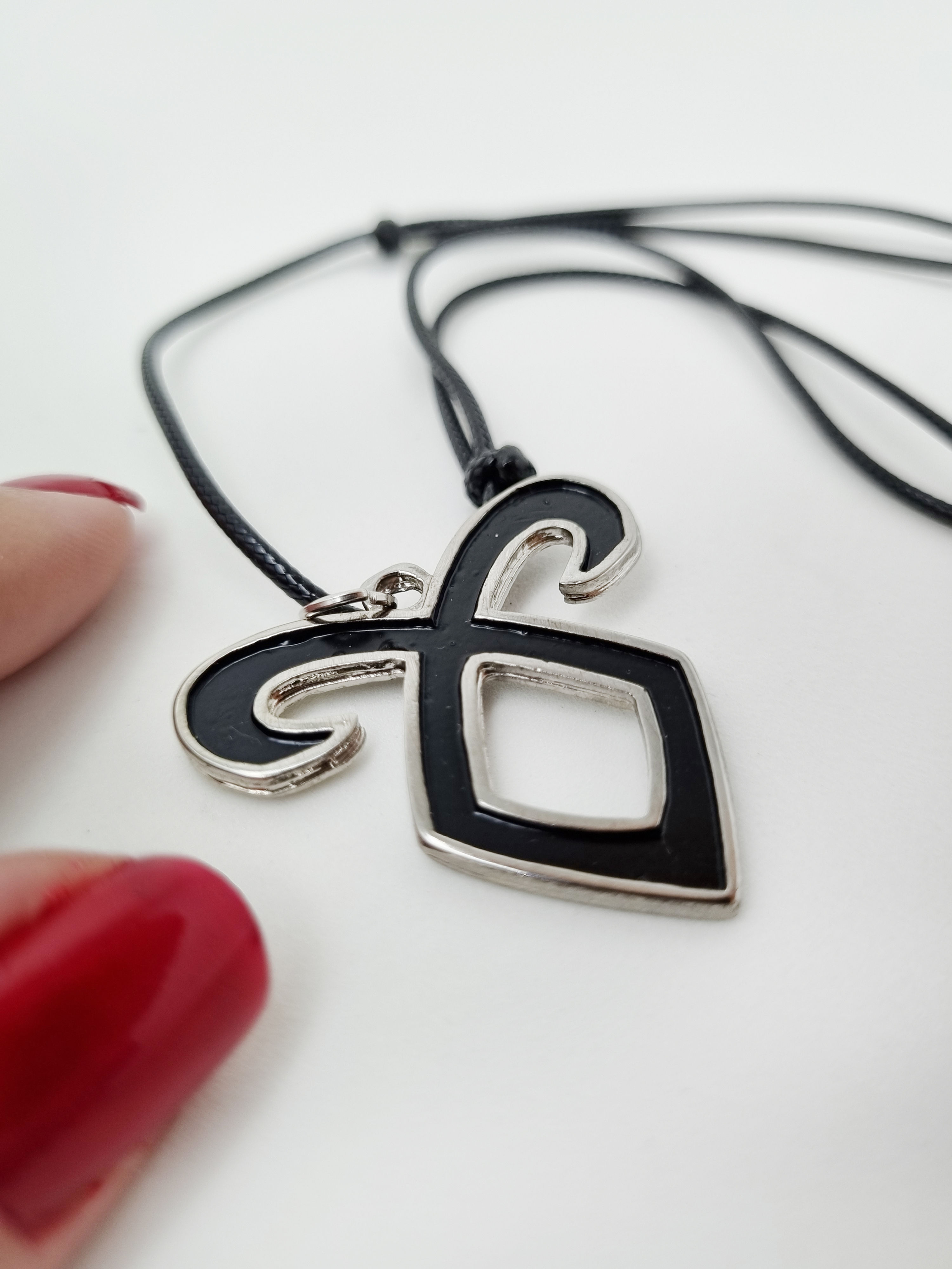 Colar Shadow Hunters