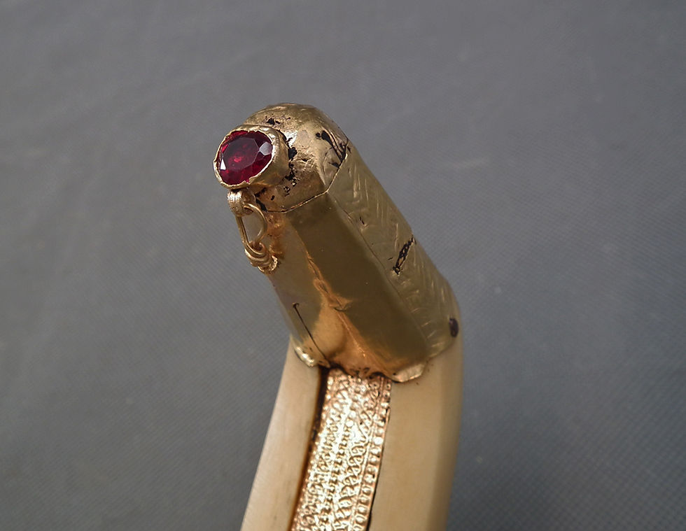 Thumbnail: Antique Gold Mounted Arab Islamic Sword Shamshir Damascus Steel Mughal Blade