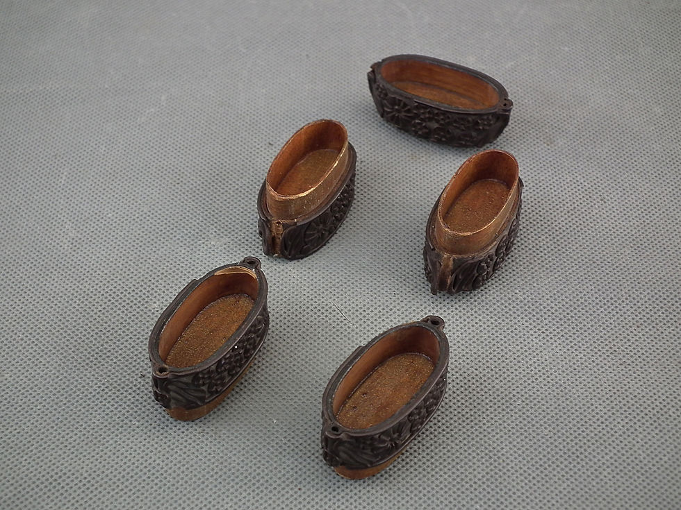 Thumbnail: Antique 19th Century Meiji Period Japanese Carved Cinnabar lacquer Inro