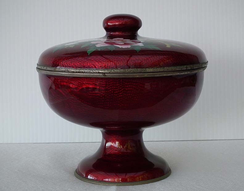Thumbnail: Antique Japanese Signed Ginbari Cloisonné Enamel Akasuke Footed Bowl With Lid