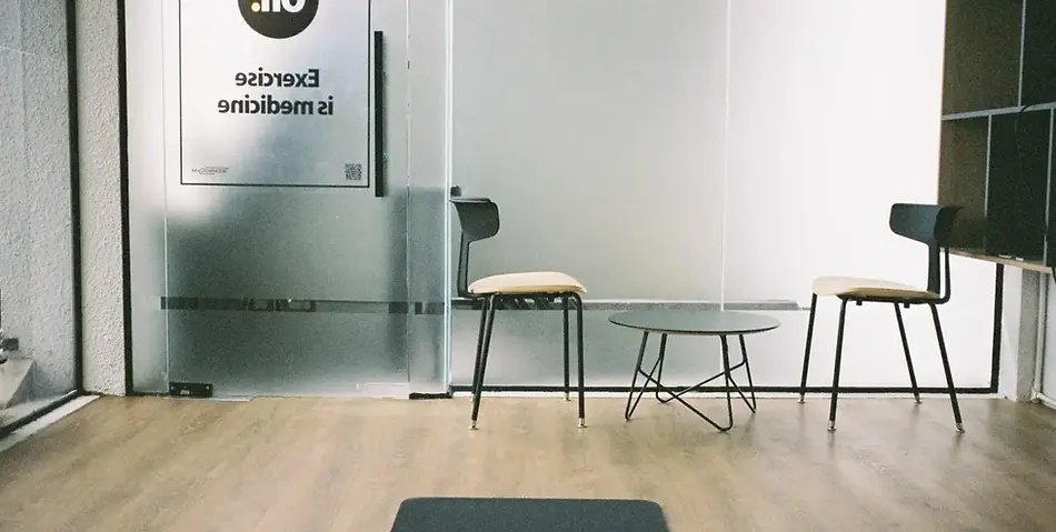 case history and physical examination with orthopedic testing by physiotherapist at studio on