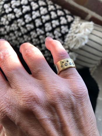 Custom 18k gold & diamond ring