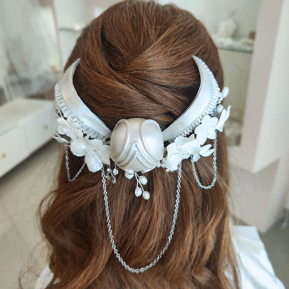 Miniatura: Tocado de novia de Harry Potter snitch floral