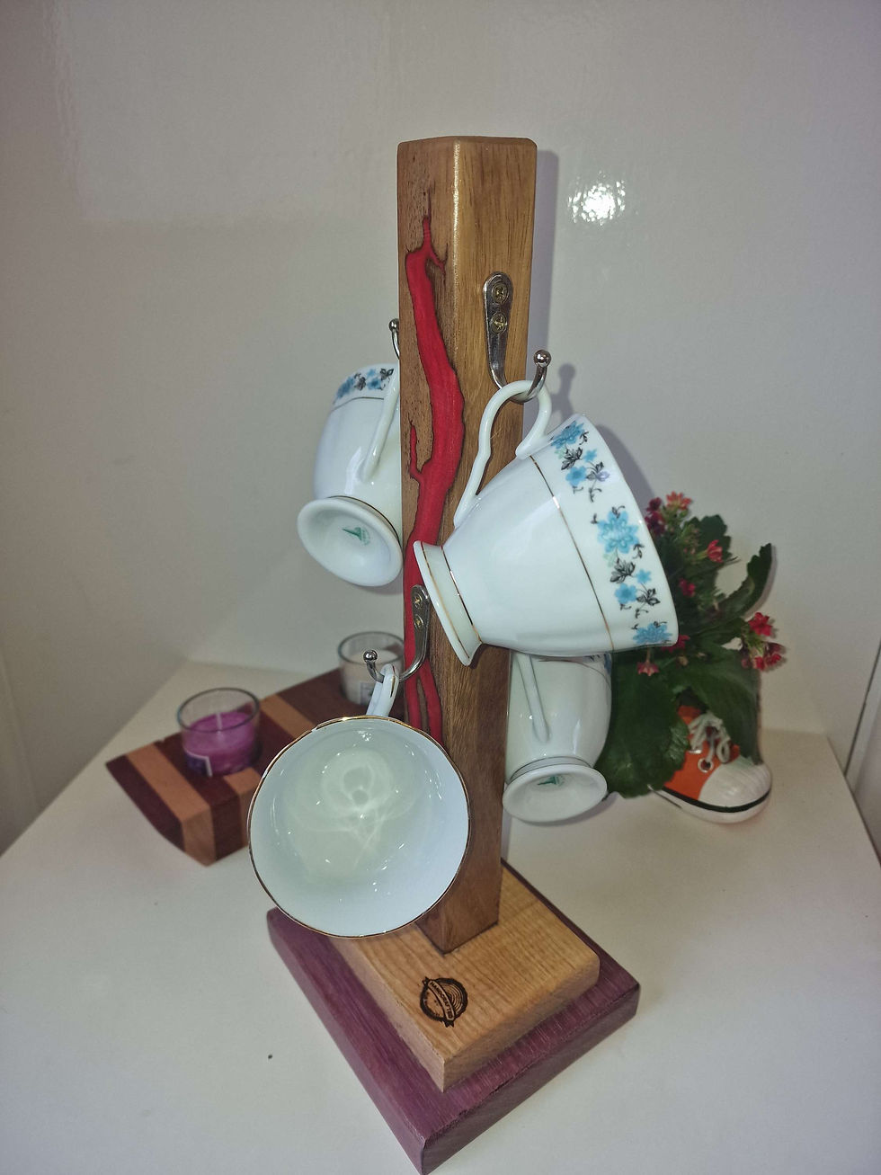Thumbnail: Tea tower mug holder with lichtenberg figure fractal burns and epoxy resin 