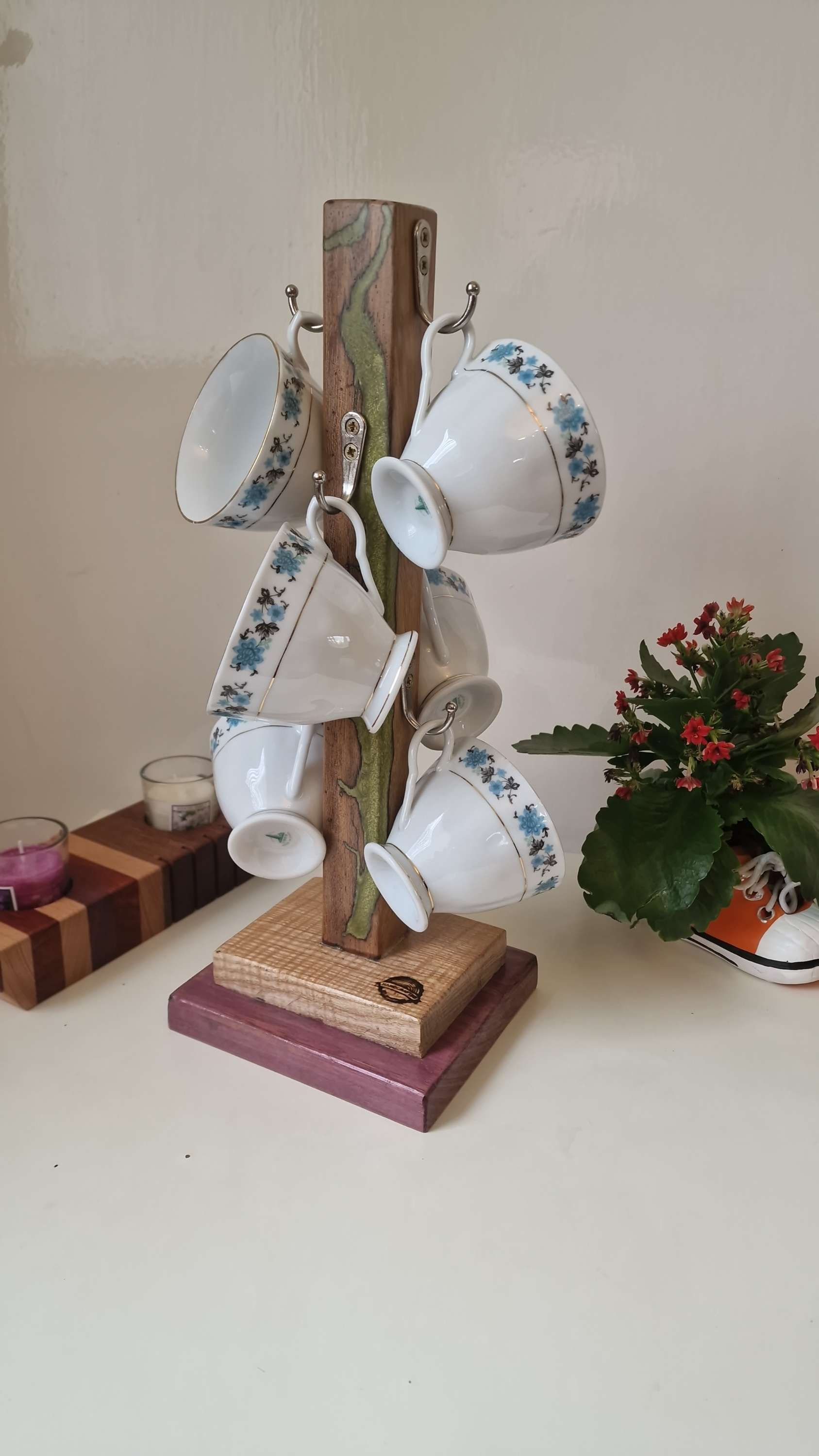 Tea tower mug holder with lichtenberg figure fractal burns and epoxy resin