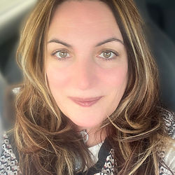 Séance de voyance cartomancie de qualité dans le Morbihan par Nathalie Le Coroller - Les Messages & l'Échoppe d'Eileen - Calan - Prédiction fiables avec datation - Confidentialité et voyance efficace