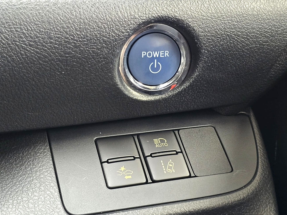 縮圖：2016 TOYOTA SIENTA HYBRID