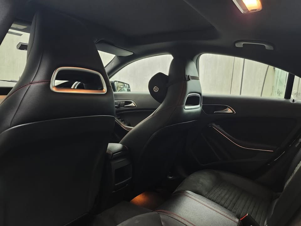 縮圖：2016 M.BENZ CLA200 AMG