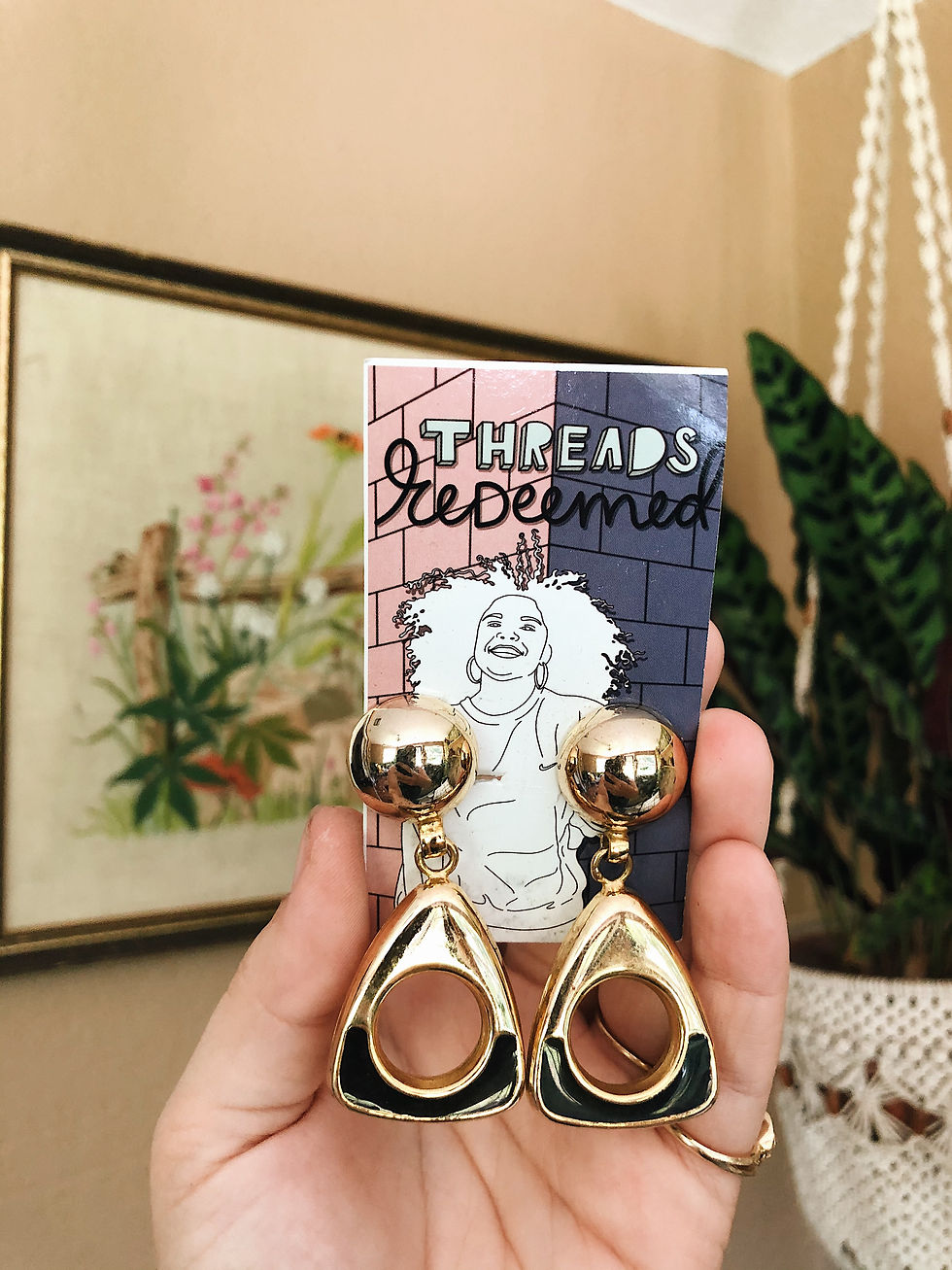 Miniatura: Gold Clip-On Earrings