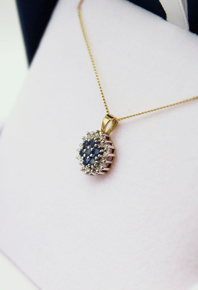 Thumbnail: Vintage Diamond & Sapphire 9ct Gold Cluster Pendant