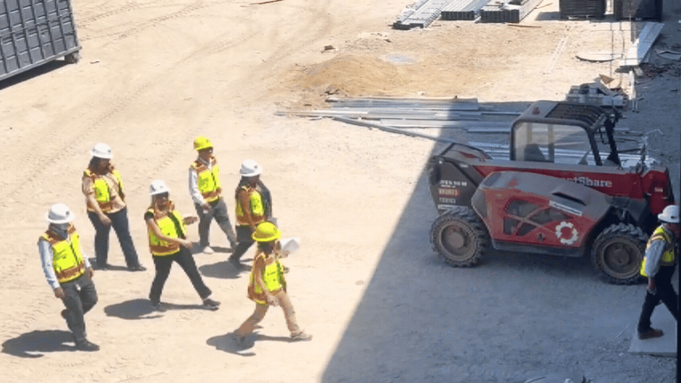 ECOPREMIER BUILDERS - TEAM (3).gif