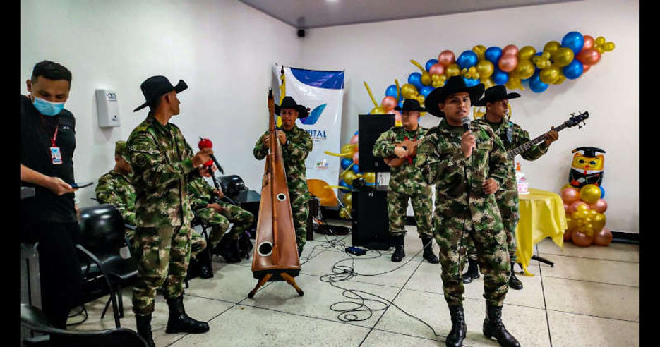 EL EJERCITO CELEBRO CON MUSICA LA VIDA DE BEBES CANGURO EN EL META