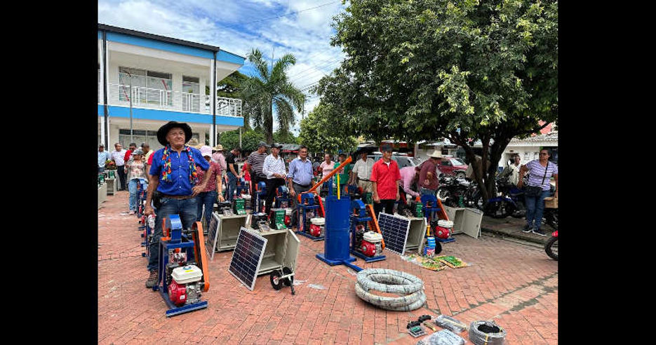 GOBERNACION DEL META SIGUE APOYANDO A LOS CAMPESINOS