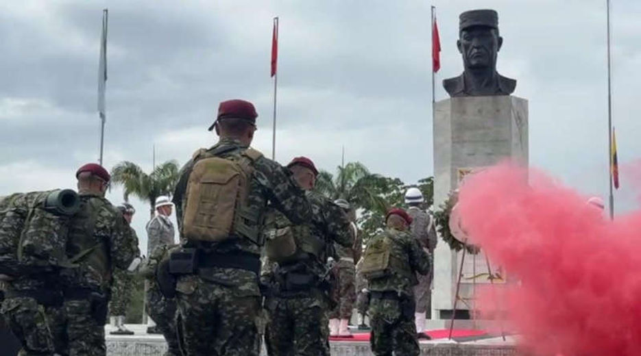EJERCITO NACIONAL CELEBRA EL DIA DEL HEROE