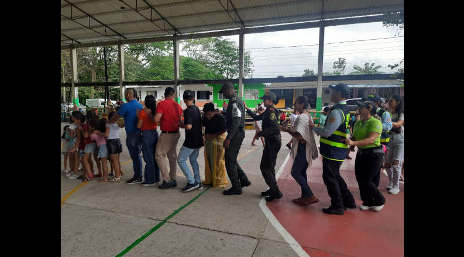 LA POLICIA NACIONAL PROMUEVE LA PROTECCION DE LOS NIÑOS