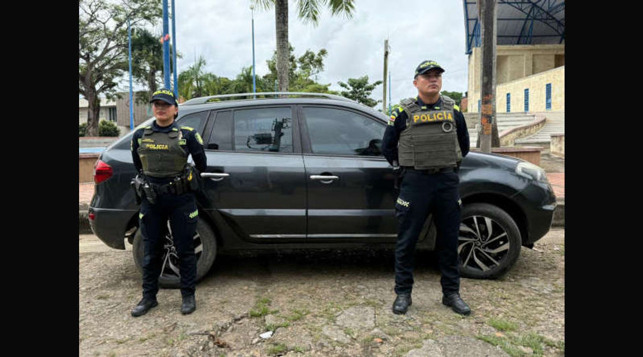 INMOVILIZADO UN VEHICULO EN PUERTO LOPEZ