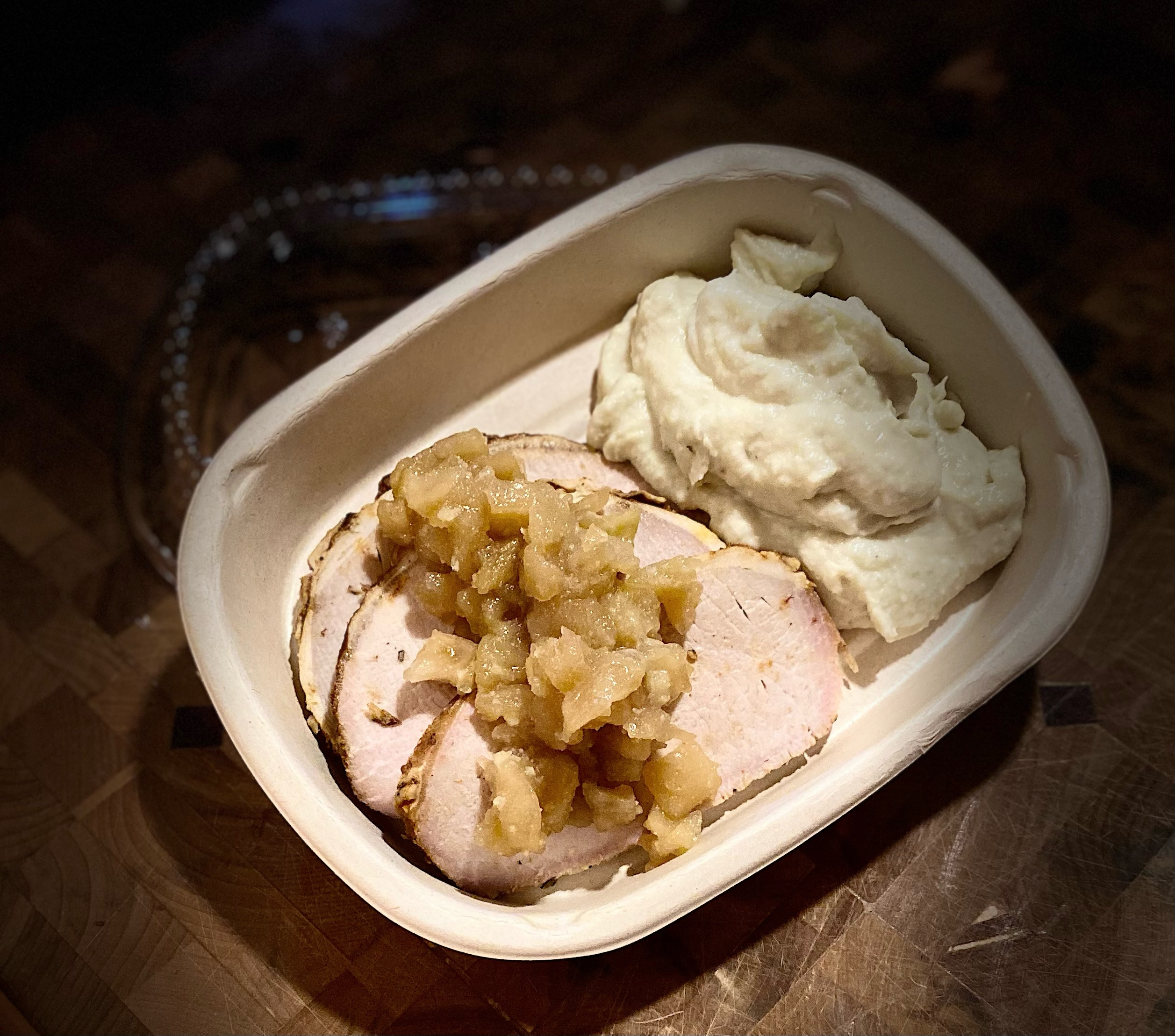 Rôti de porc et purée de chou-fleur