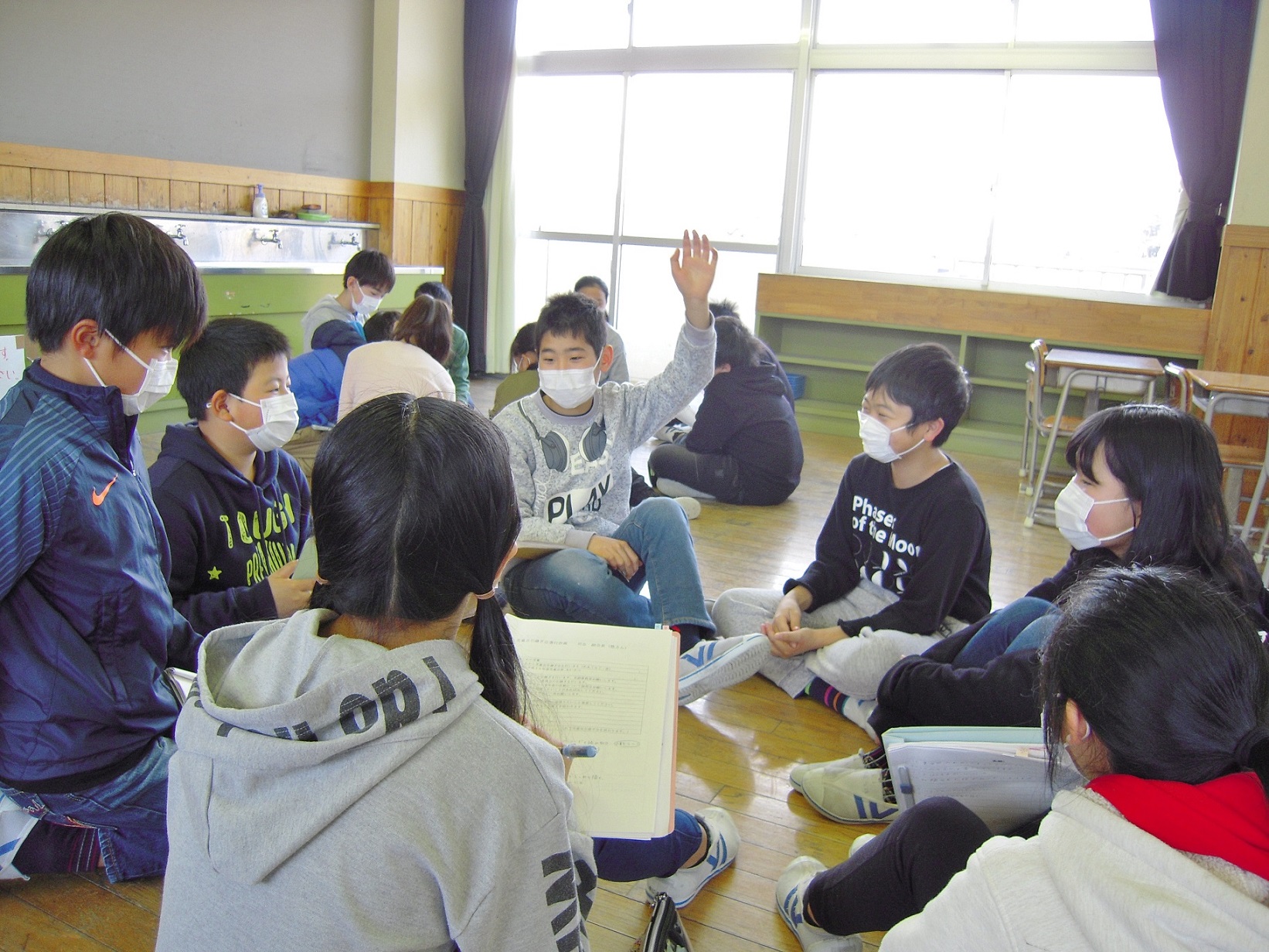 2・21児童会役員引継ぎ(5・6年)