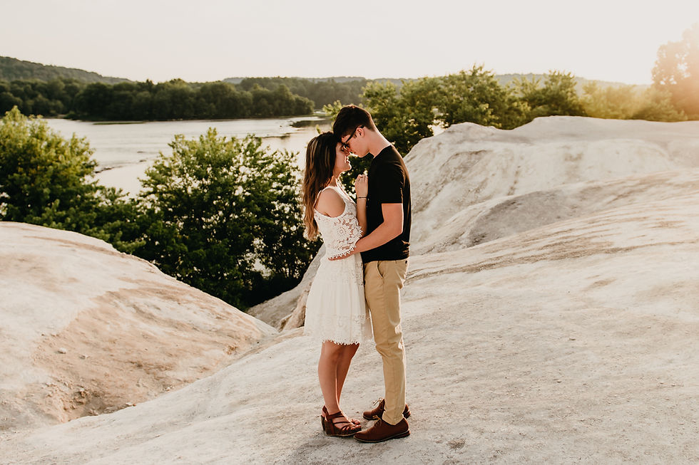 Adventurous White Cliffs of Conoy Engagement Session | Pennsylvania Engagement Photographer