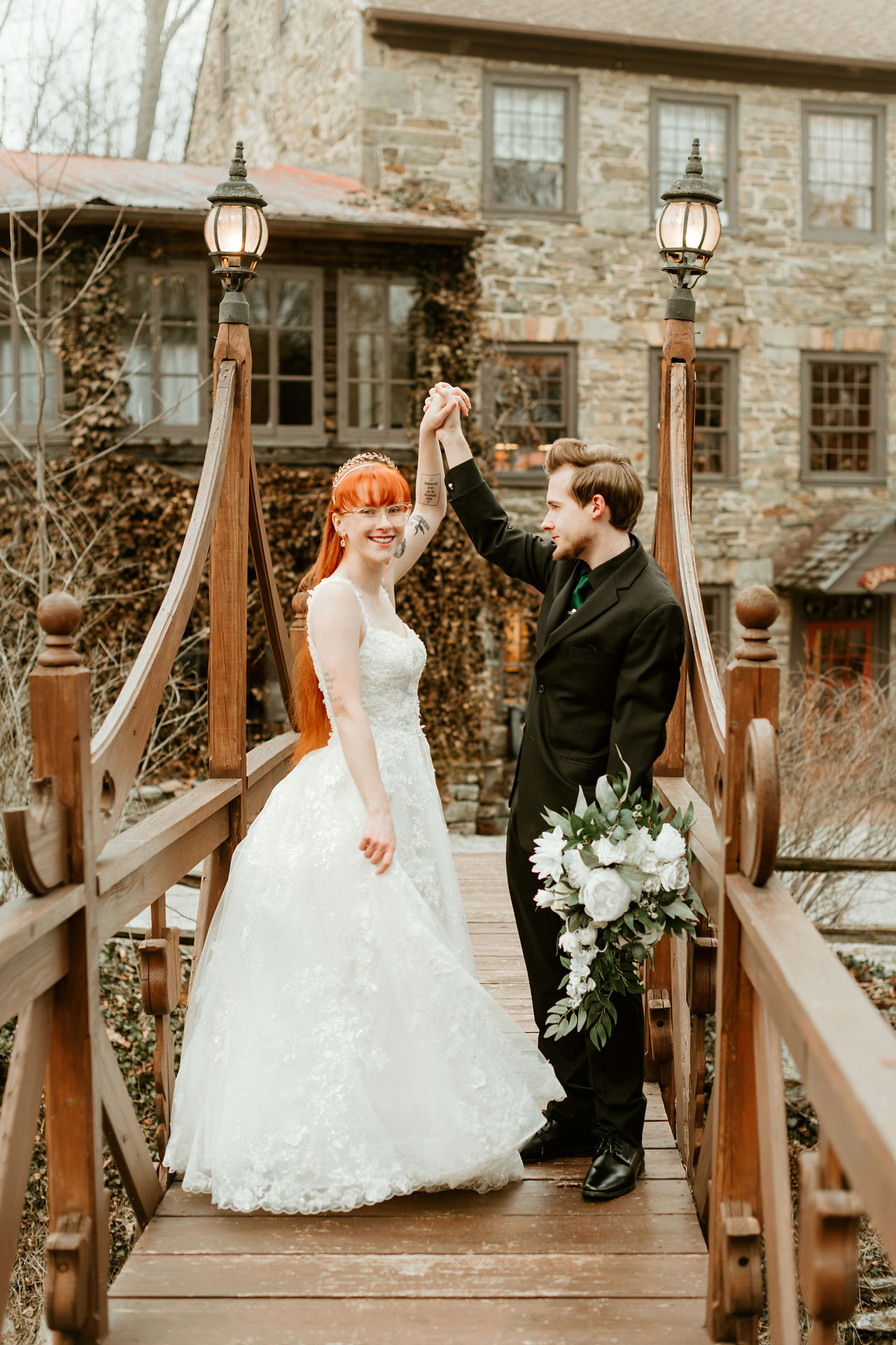 bride and groom at the stone mill inn 1792