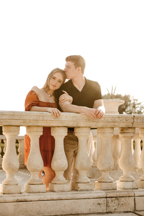 couple posing for engagement pictures