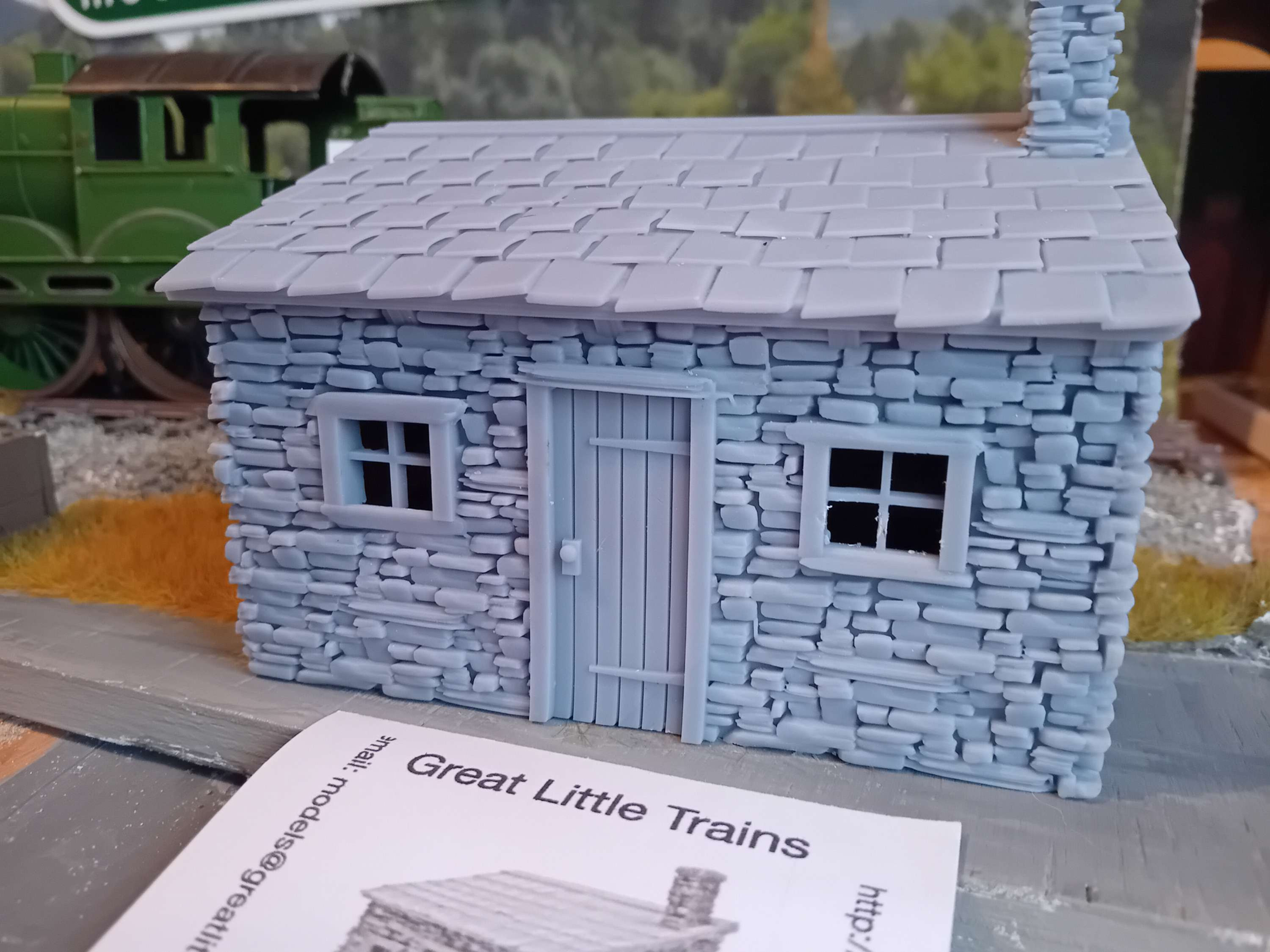 O Gauge Lineside huts Bare Resin By Great Little Trains 