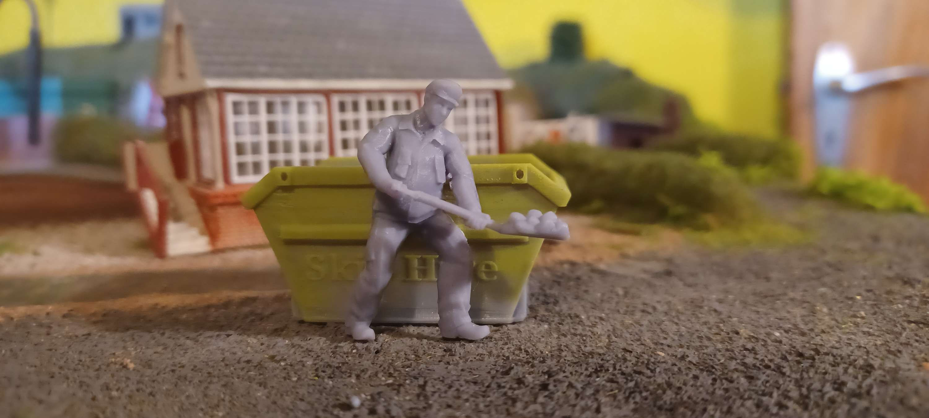 FIG: BR1 O Gauge Fireman