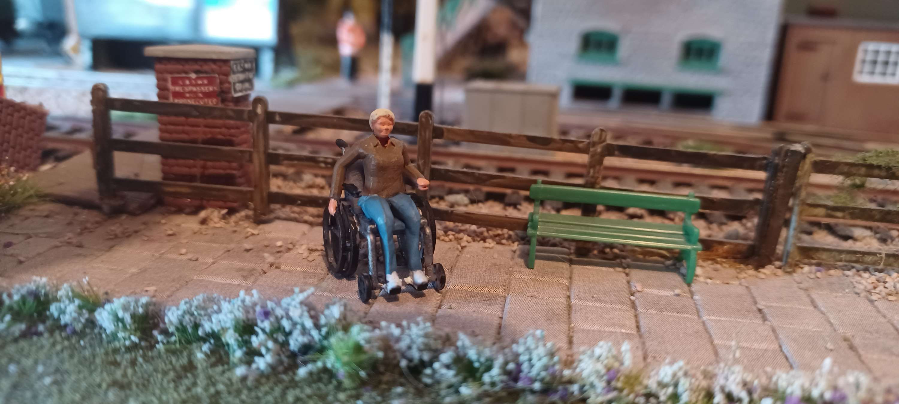Fig OO47: New Release: OO Gauge hand painted figure,  lady in a wheel chair 