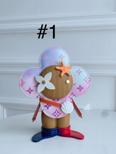L   Doll (preorder )