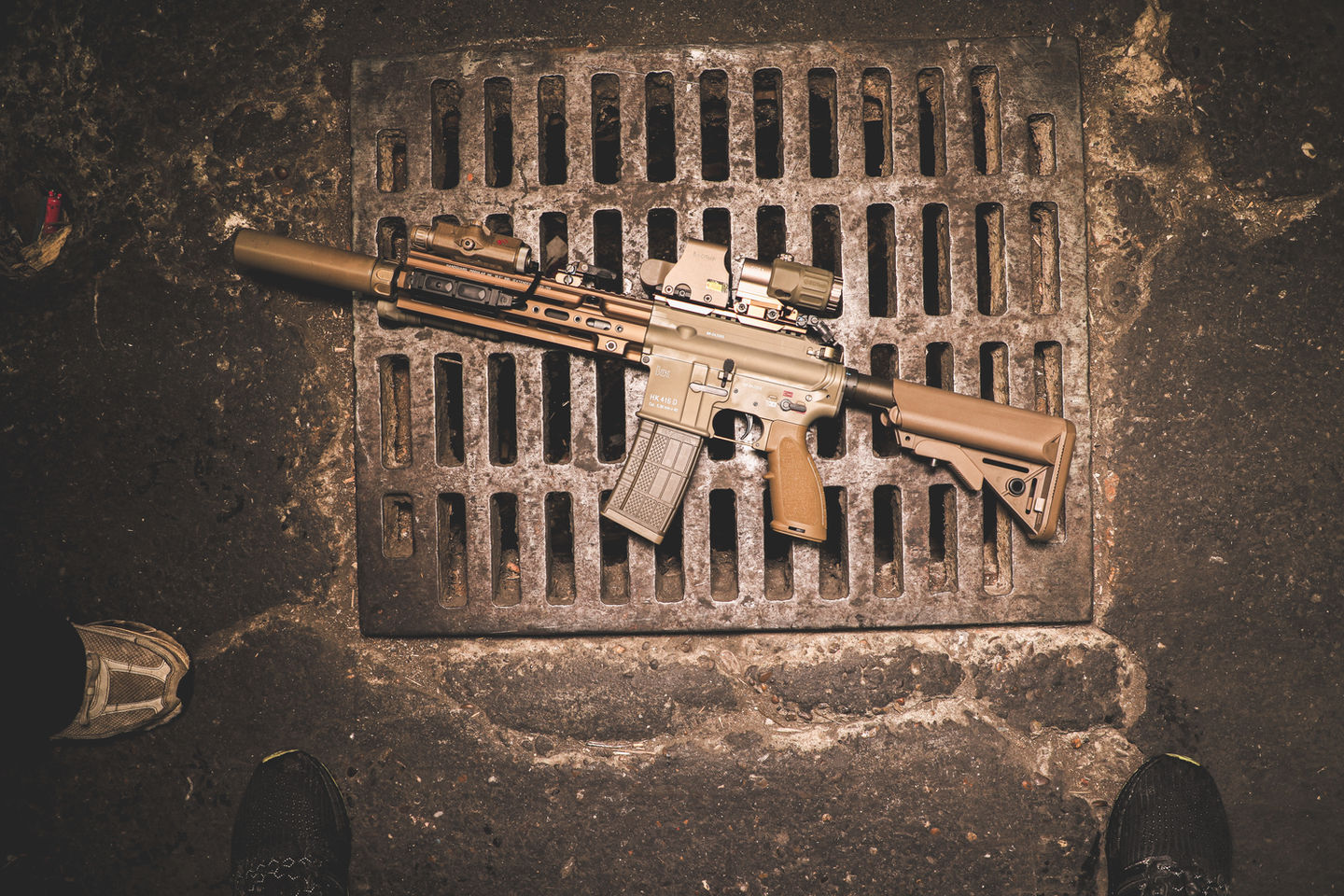 Devgru, Tano Milspec Buffer Tube HK, OTB, Super Modular Rail, Chocolate Wilcox Flip to Side .410, PEQ15 LA5B, Ral7008, LMT Sopmod Stock, Geissele ACH, Tano G33, Surefire RC2.