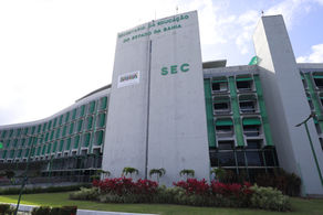 Governo do Estado define valor do abono extraordinário, medida beneficia 85 mil profissionais da Educação