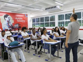 Bahia amplia educação em tempo integral da rede estadual com novos investimentos em 2025