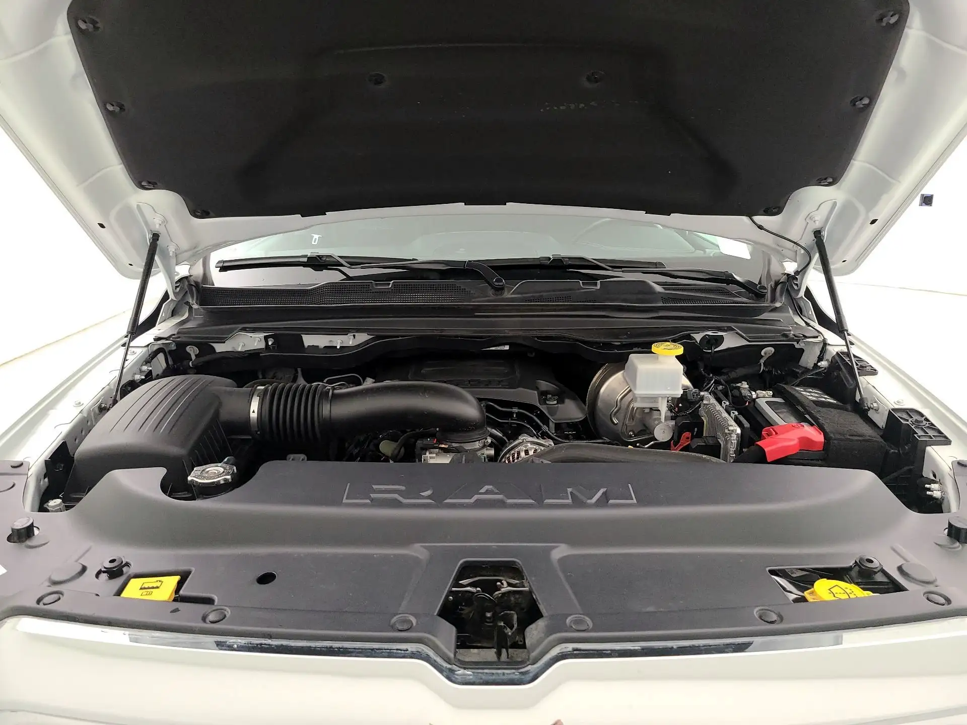 2020 Dodge Ram 1500 Laramie Crew Cab 4WD