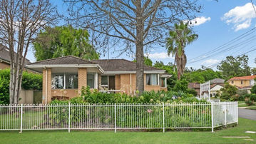 Original single-storey Leonay home before the River Road Villa House extension