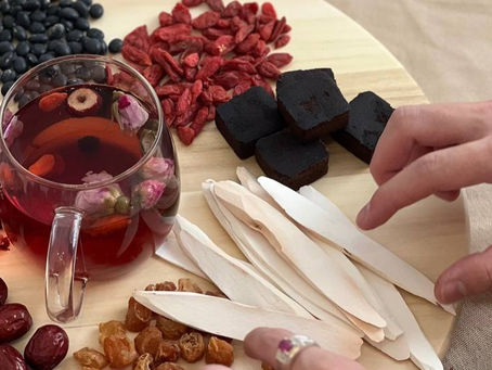 Blooming Beauty: The Natural and Vegan Ingredients in 7dzcare Five Element Flower Tea