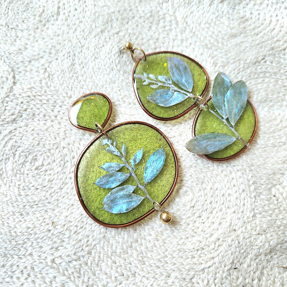 Thumbnail: Eucalyptus leaves
