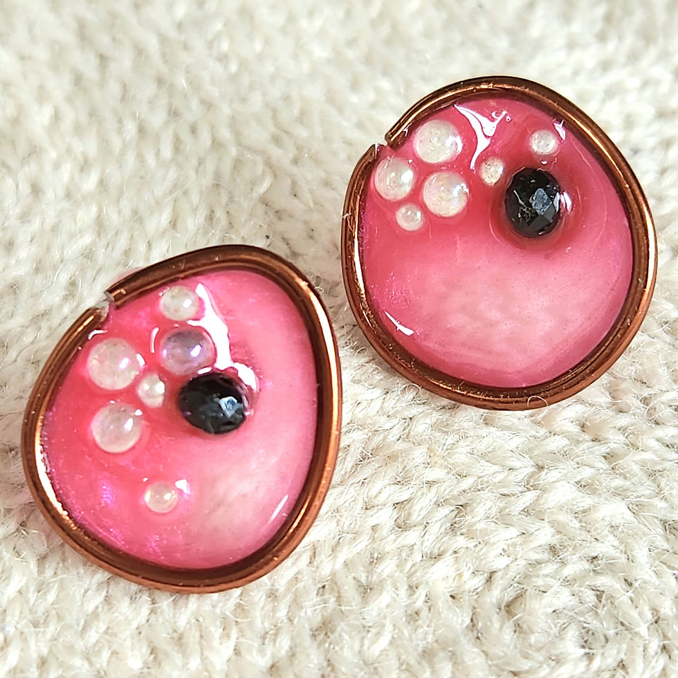 Thumbnail: Small studs - pink ice