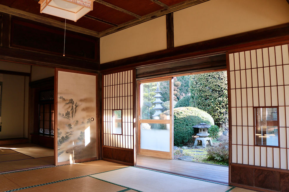 奥の間から見た内庭