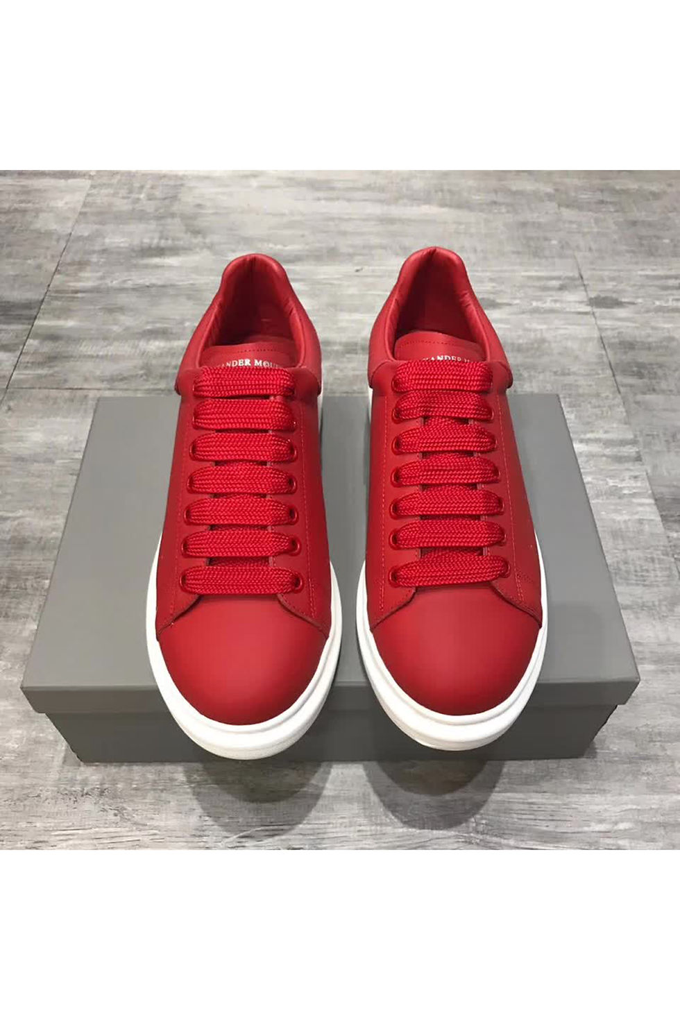 Thumbnail: Oversized Sneaker | men-shoes-sneakers