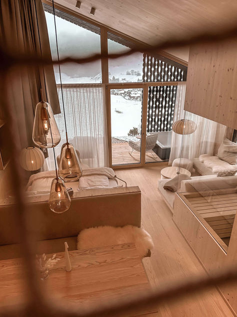 Anton und Cilli Hideaway Lodges in Obermaiselstein im Allgäu – Design-Chalets aus Echtholz mit Bergblick