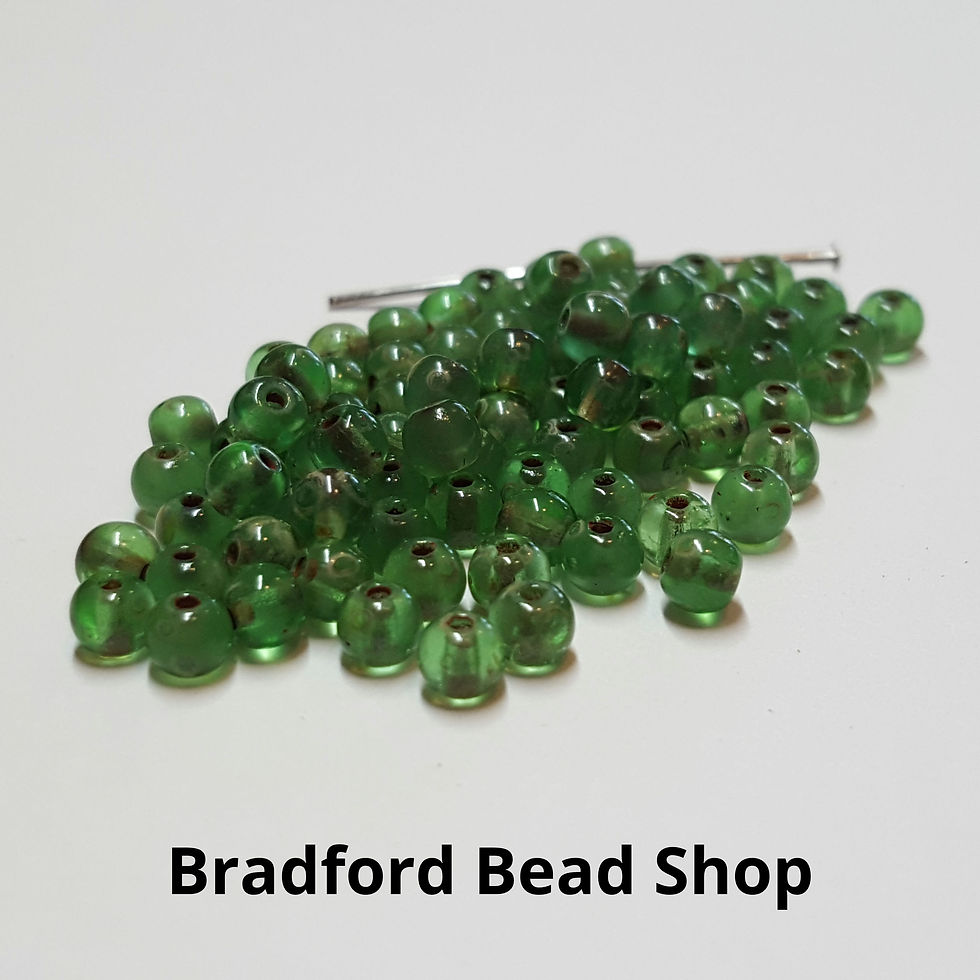 Thumbnail: Glass Round Beads - Leaf Green Marble Translucent - 4mm