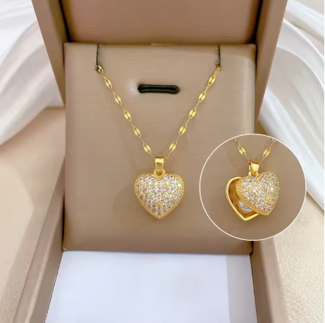 Thumbnail: Fashionable and Luxurious Peach Heart Pearl Oyster Necklace, Personalized and Ve