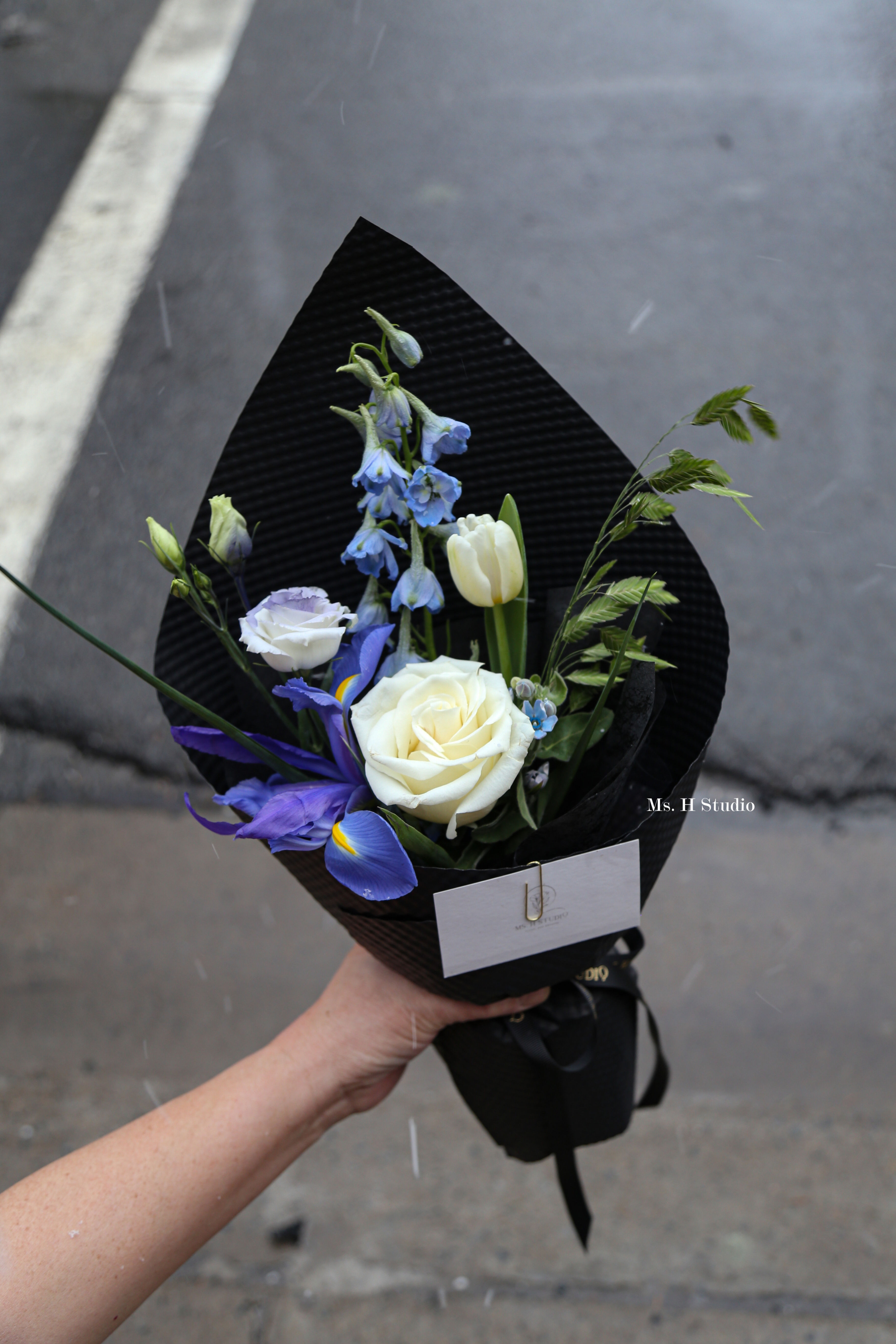 mini flower arrangement