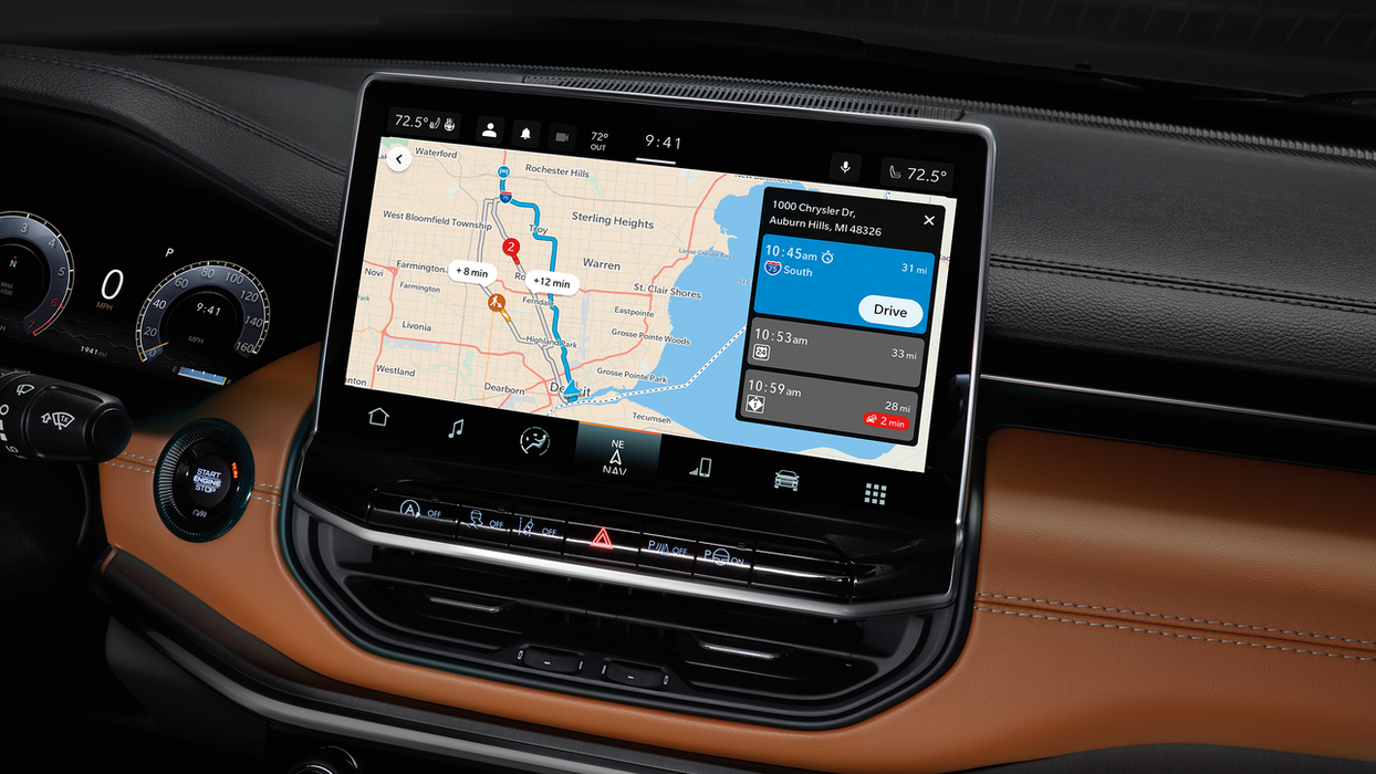 10.25 inch screen on dashboard