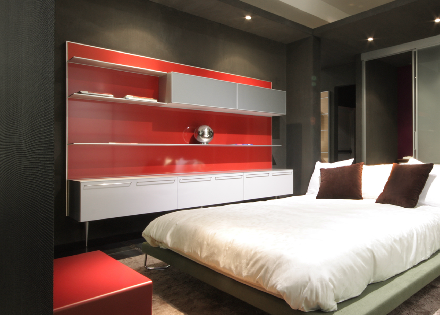 Valcucine, Red and White Boiserie