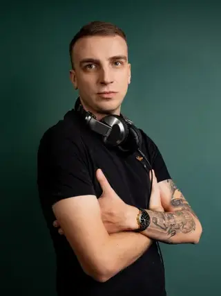 Toca na Rádio Sorte Music: Axemo com a música Stop With It (La La La La)