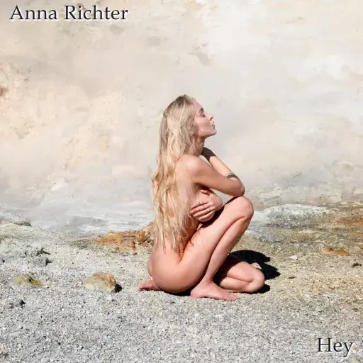 imagem de divulgação da música Hey da cantora Anna Richter
