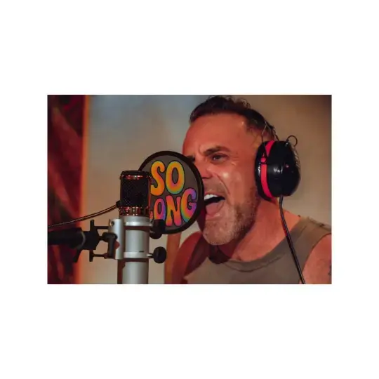 Imagem da capa da música: So Long.